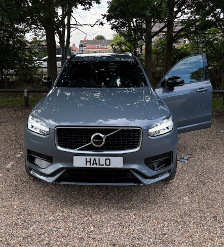 Volvo XC90 with HALO plate